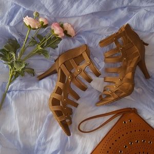 Nine West light brown heels